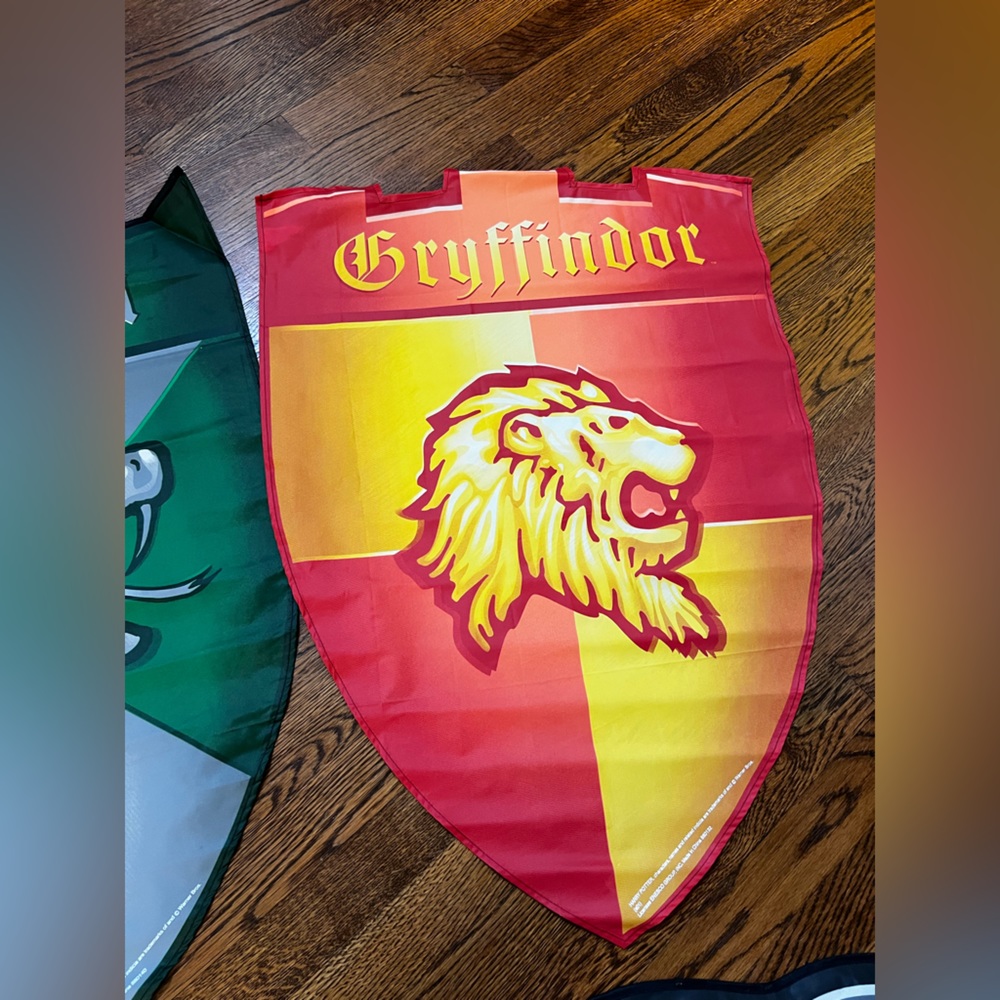 Set four house hogwarts banners 2001 ravenclaw gryffindor hufflepuff slytherin - Picture 5 of 10
